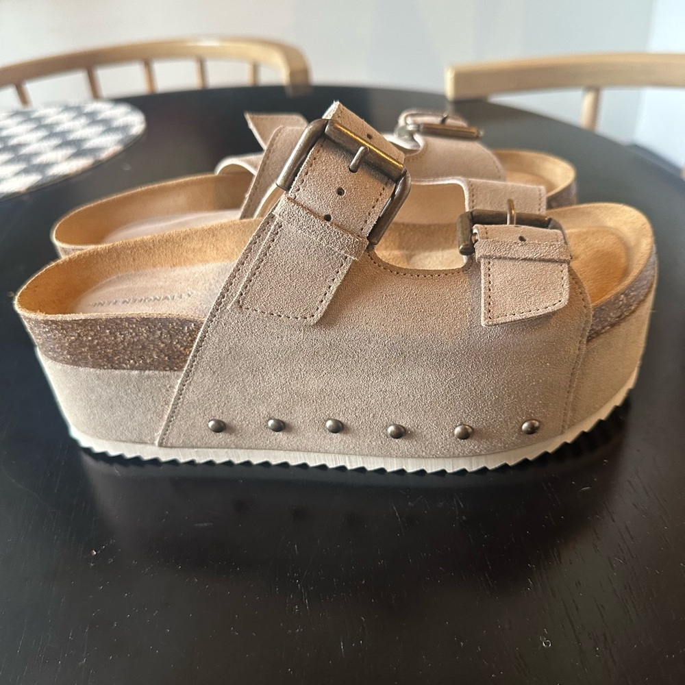 Tan Platform Sandals with Buckle Detail